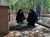 ادای احترام بخشداران مرکزی ورامین و پاکدشت به مقام شامخ شهدا در آستانه سالگرد قیام ۱۵ خرداد